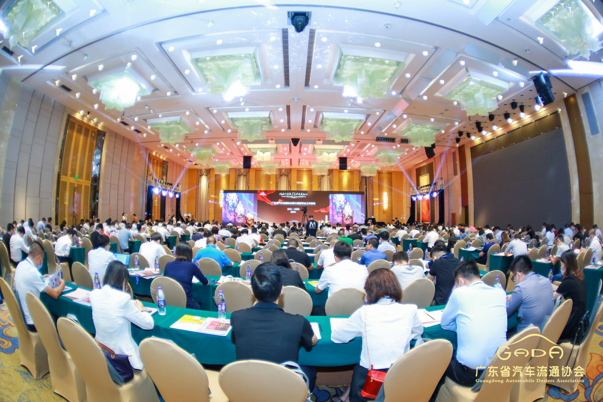 喜报丨开云网页版-开云中国“包揽”省汽车流通行业颁奖礼53项大奖(图1)